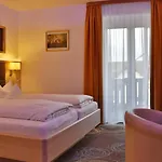 Geyer Hotel 4*